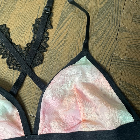 NWOT PINK Victoria’s Secret Daisy Lace Bralette, Ombré Pink/Black - Picture 6 of 10
